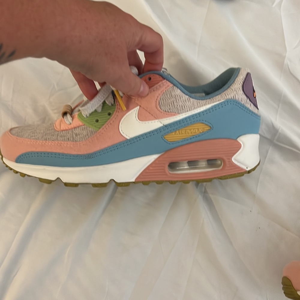Woman’s Nike Air Max Size 8
